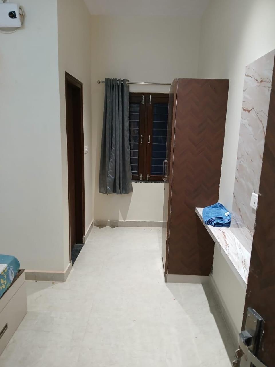 Hotel Jaipur In, Jatipura Parikrama Marg Near Mukharvind Temple Govardhan エクステリア 写真